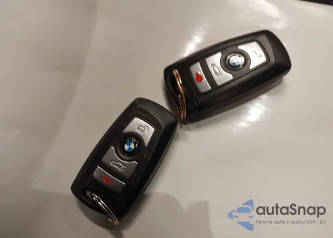 2017 BMW 320I xDrive z USA, uszkodzony, nr VIN WBA8E5G55HNU41587